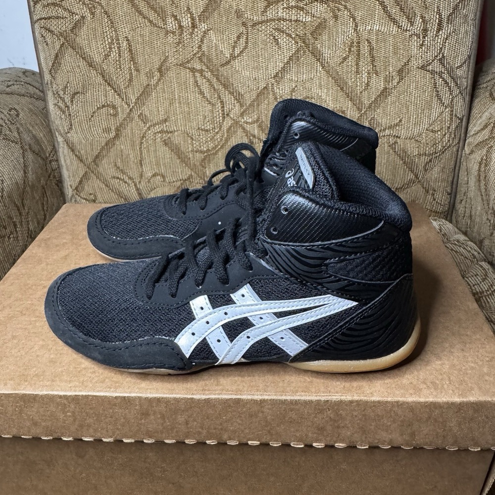 Asics Matflex 7 Youth Boys Kids Wrestling Shoes, 1084A011-001 Black NEW Size 4.5